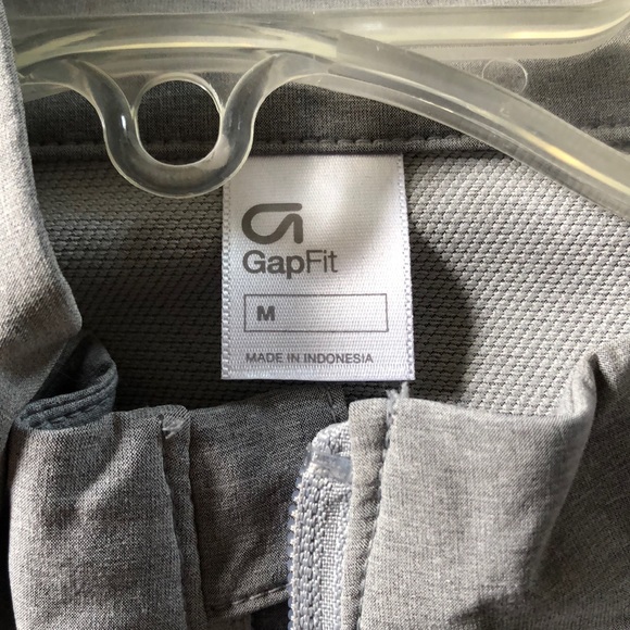 Gap Fit reflective gray zip jacket size medium NWT - Picture 4 of 8